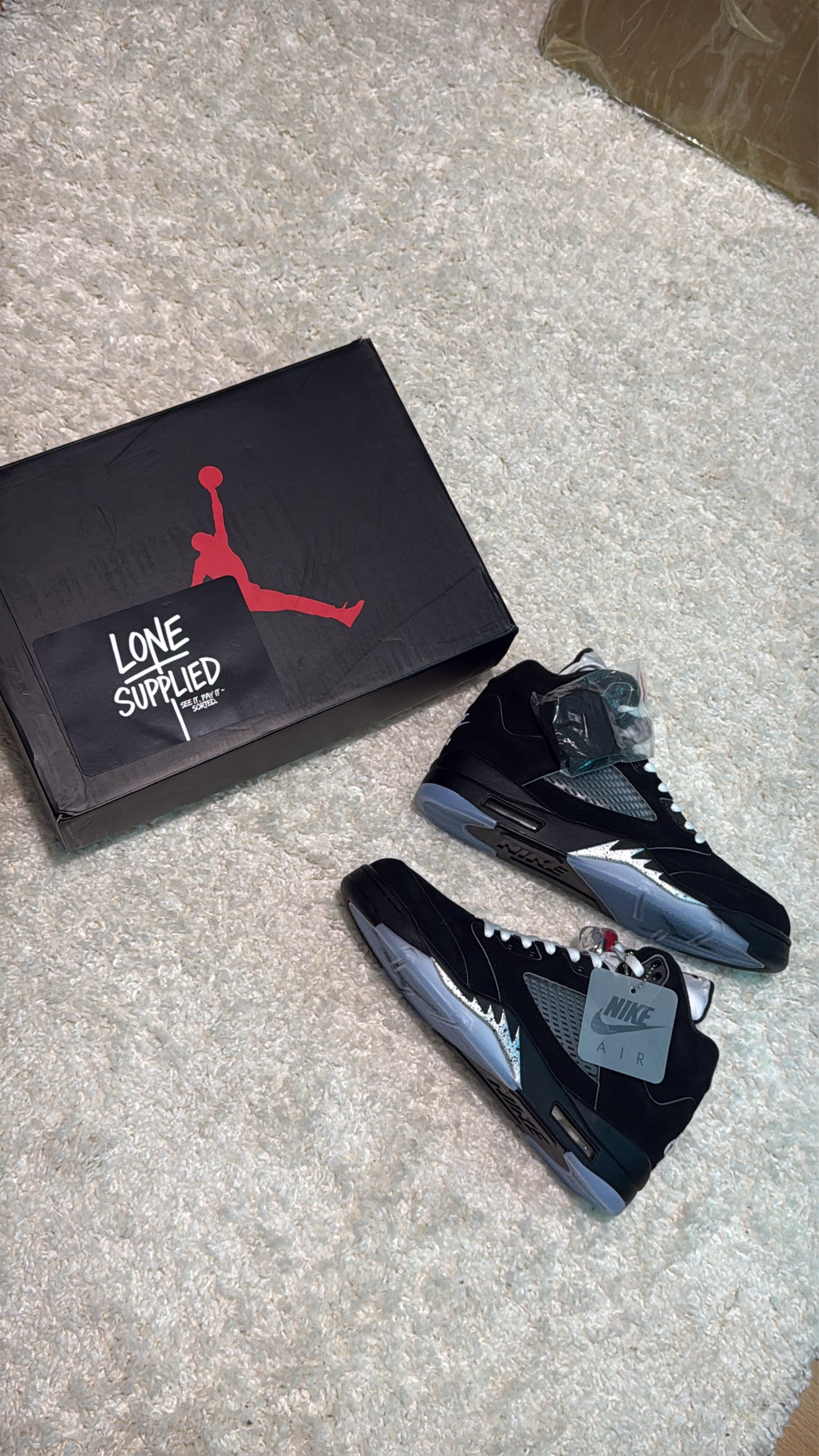 JORDAN 5 ‘METALLIC BLACK’